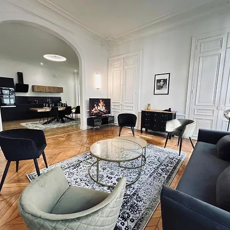Apartment 3 Lenoir Grand T3 Luxueux Au Centre-ville 4 Pers Reims