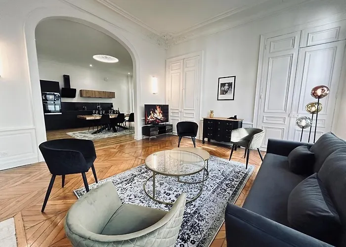 Apartment 3 Lenoir Grand T3 Luxueux Au Centre-ville 4 Pers Reims