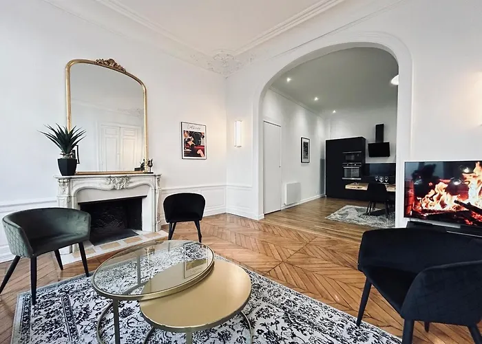 3 Lenoir Grand T3 Luxueux Au Centre-ville 4 Pers Apartment Reims