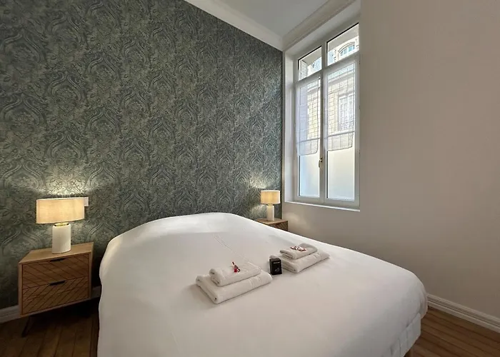 Apartment 3 Lenoir Grand T3 Luxueux Au Centre-ville 4 Pers Reims